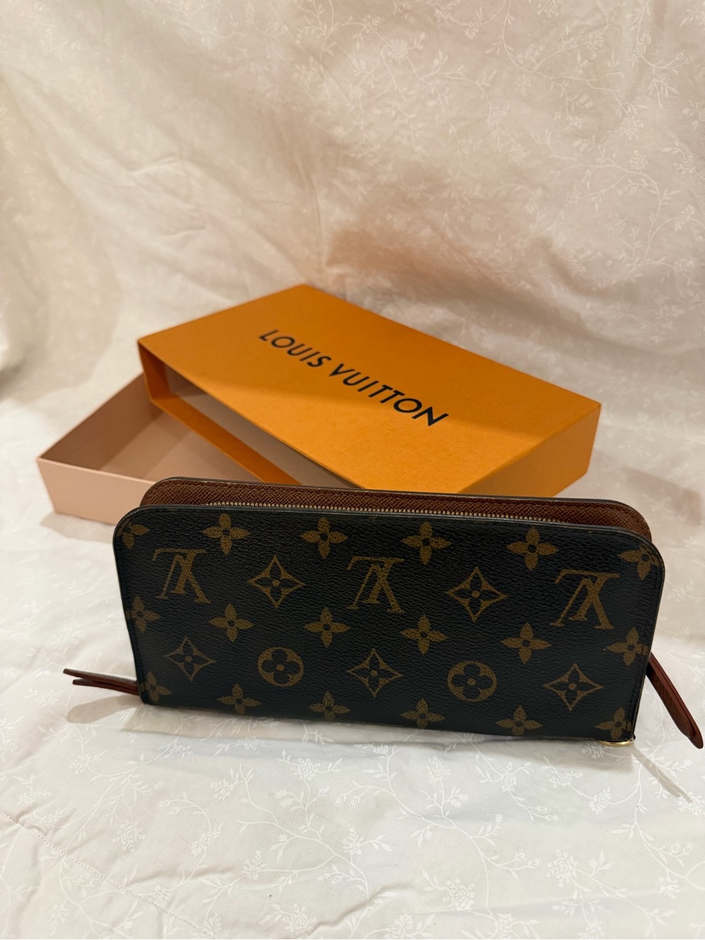 Louis Vuitton Monogram Zip-Wallet - Brown/Gold